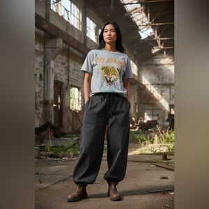 Def Leppard Graphic T-Shirt